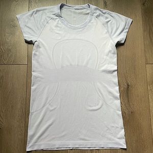 Lululemon swiftly tech top